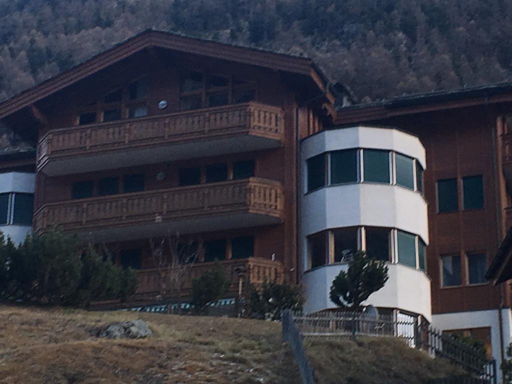 Chalet Guggenbiel Цермат Екстериор снимка