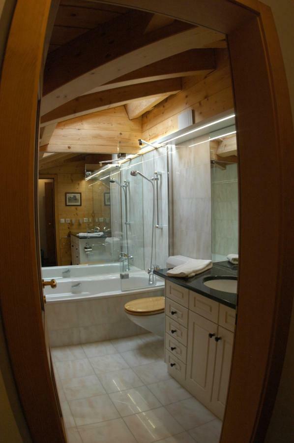 Chalet Guggenbiel Цермат Екстериор снимка